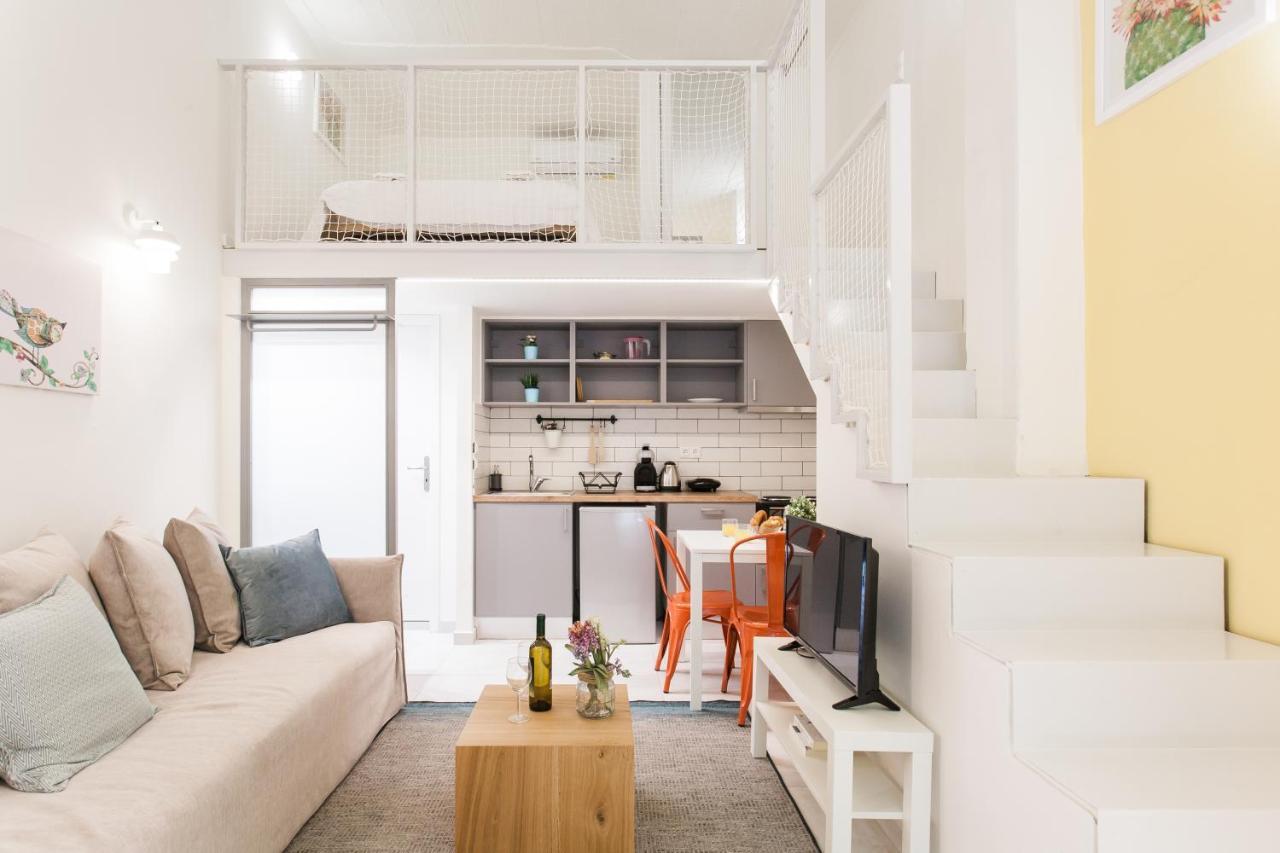 Relax In This Funky Loft Next To Metro! Atenas Exterior foto